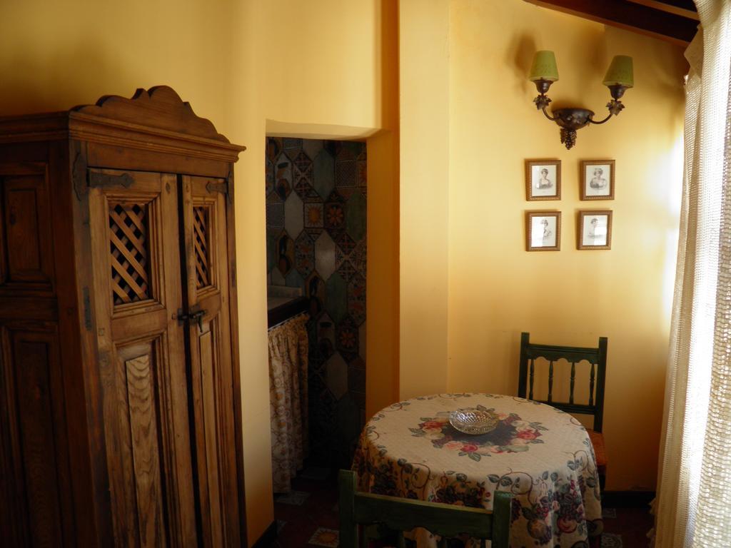 Apartamentos La Columna Чинчон Екстер'єр фото